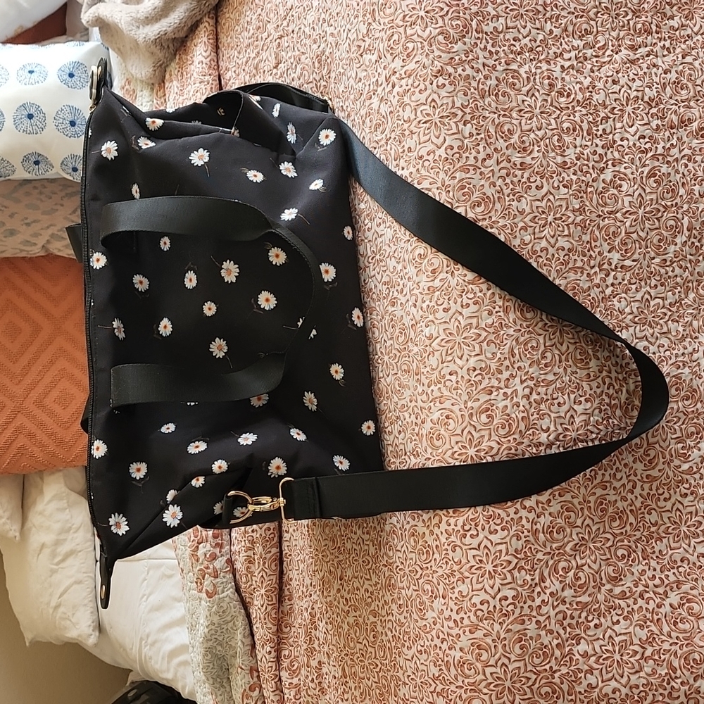 Alice + Olivia duffel